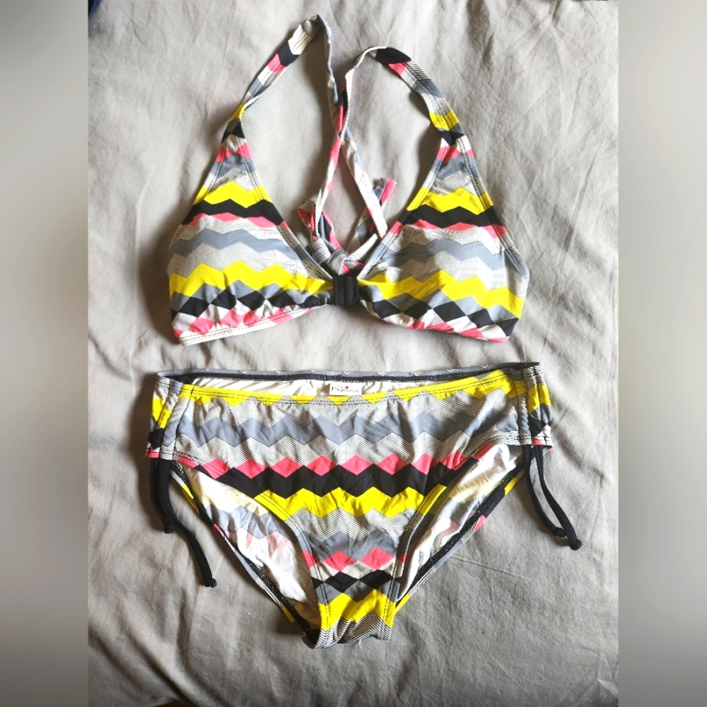 Popina 2 piece bikini (mixed top/bottom sizes)